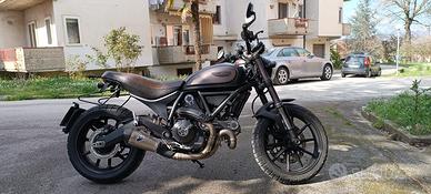 Ducati Scrumble Icon Cafe Racer