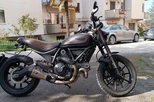 Ducati Scrumble Icon Cafe Racer