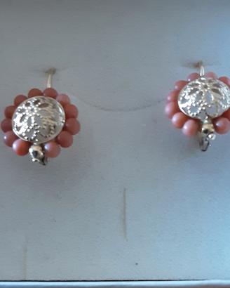 Orecchini oro 18kt con corallo