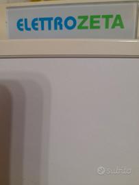 Congelatore verticale con 7 cassetti