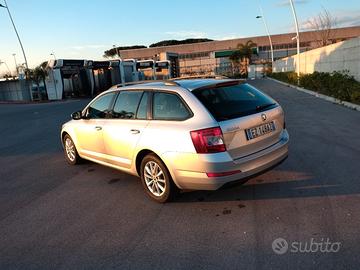 Skoda Octavia sw 1.6 , 105 CV anno 2015 cambio DSG