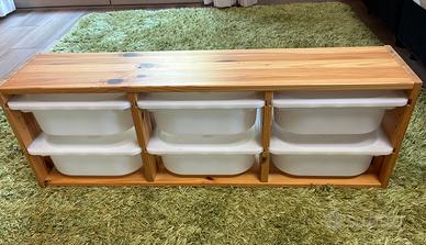 Cassettiera IKEA Trofast con contenitori