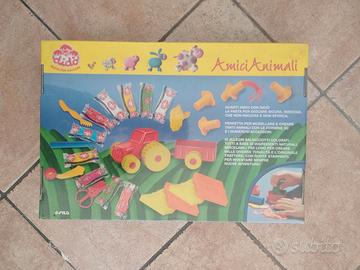 PASTA PER GIOCARE CON ACCESSORI