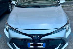 Toyota Corolla SW comandi giuda a volante Kivi
