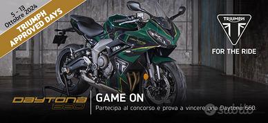 Triumph Daytona 660 Royal Chrome Green/Gold SKDA