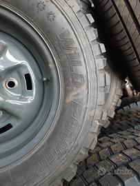 gomme con cerchione per Defender e Reng Rover