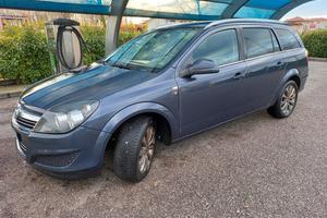 Opel Astra sw 2010 benzina GPL 1.6