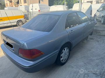 Honda Legend 3.5 (151 kW)