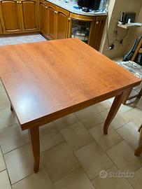 Tavolo quadrato allungabile a 2 metri