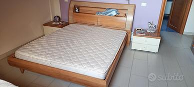 Letto matrimoniale 