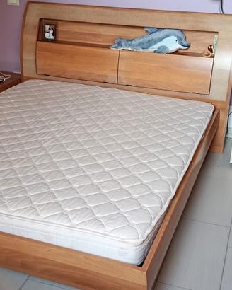 Letto matrimoniale 