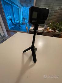 Go pro hero 8 con molti acessori
