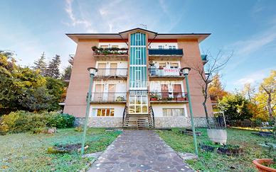 AMPIO APPARTAMENTO CON MANSARDA A ZOCCA