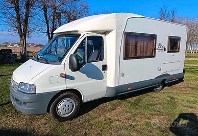 CAMPER SEMI INTEGRALE