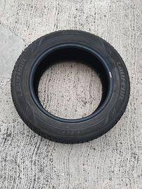 Treno di gomme invernali Laufenn 215/60 R17 98H