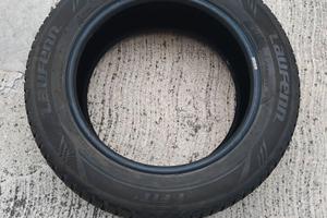 Treno di gomme invernali Laufenn 215/60 R17 98H