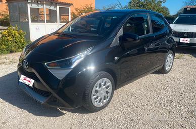 Toyota Aygo 1.0 Benz. Connect Aut.