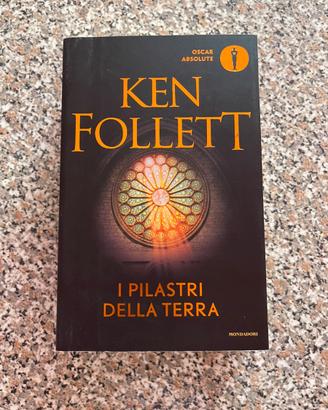 Libro “I pilastri della terra” di Ken Follett