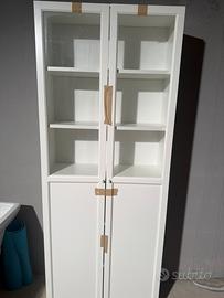 Libreria Ikea con ante