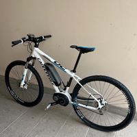 Bicicletta Elettrica Cannondale ruote 29 – 126 km