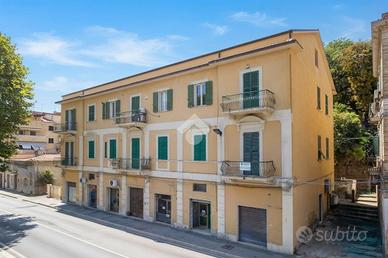 4 LOCALI A FRANCAVILLA AL MARE