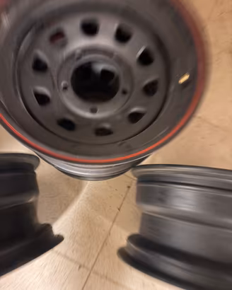 Cerchi scampanati nuovissimi