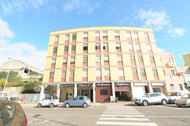 4 LOCALI A CAGLIARI