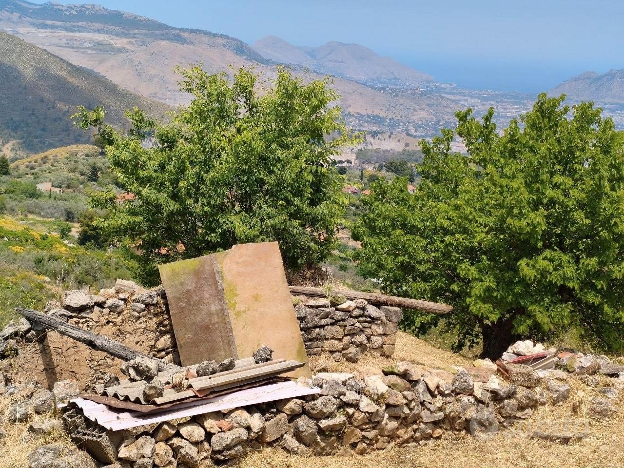 Terreno edificabile panoramico - Zona Monte Caputo - Altro
