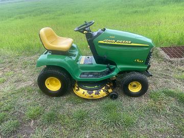 Trattorino LT John Deere  usato