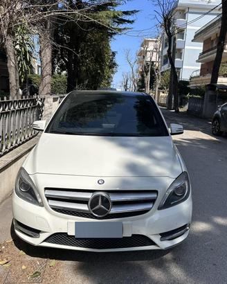 Mercedes Cnasse B 200 (W246) 2012