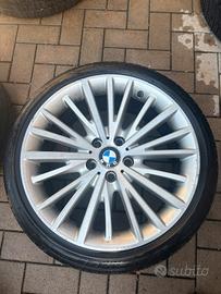 Cerchi Originali BMW 19” con Gomme Pirelli P Zero