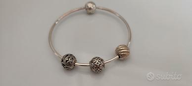 Bracciale+charm Pandora Essence originali