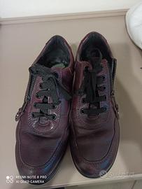 Scarpe in pelle bordeaux con cerniera laterale 37