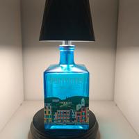 Lampade con bottiglie Gin