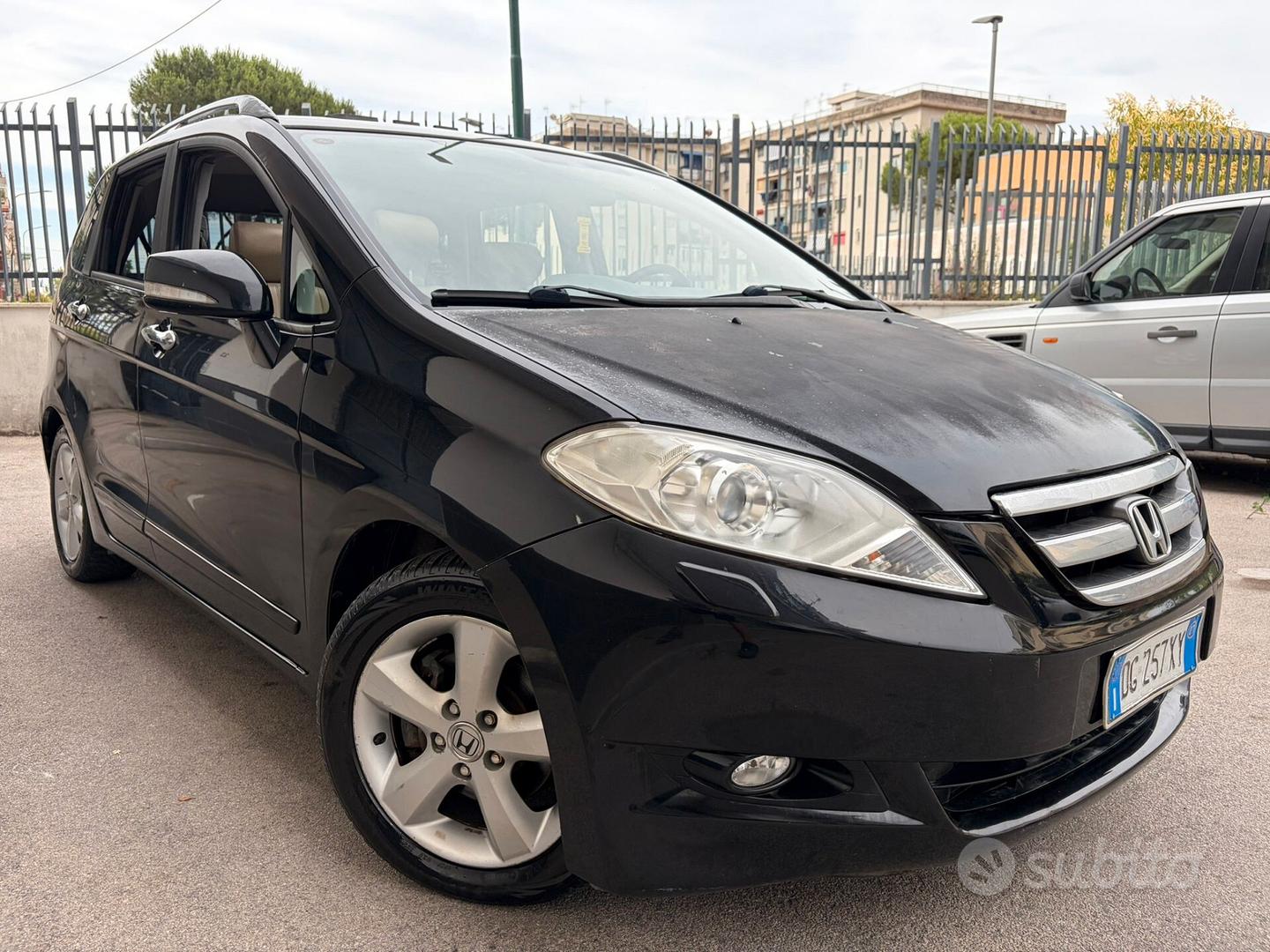 Honda FR-V