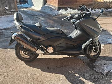 Yamaha t max 530