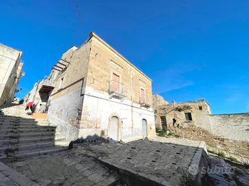 CASA INDIPENDENTE A CANOSA DI PUGLIA