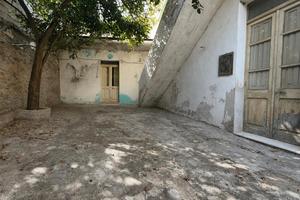 Casa Indipendente su Due Livelli con Cortile