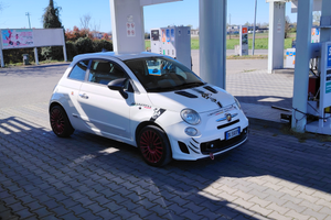 595 abarth allestimento