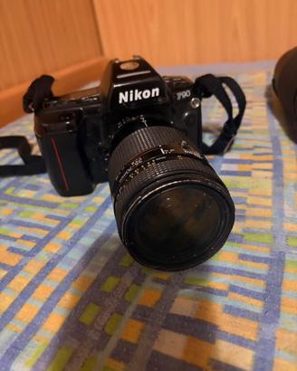 Macchina fotografica professionale Nikon F90