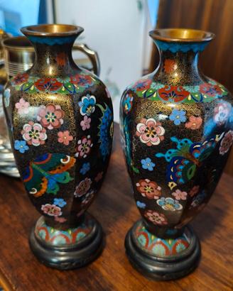 Coppia di Vasi Cinesi Vintage in Smalto Cloisonné