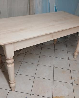 Tavolo rustico gambe tornite 