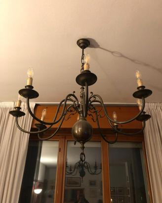 Due Lampadari antichi