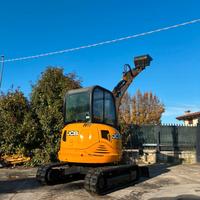 E32 Escavatore 35 q JCB 8035