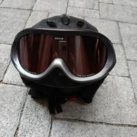 Casco e occhiali da sci 