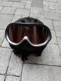 Casco e occhiali da sci 