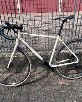 Bici gravel cambio elettronico sram axs