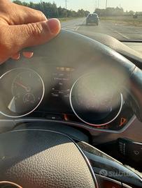 auto touran 7 posti