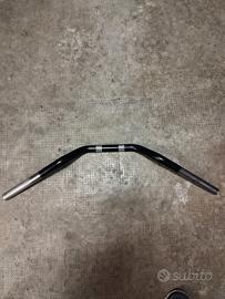 manubrio Harley Davidson 883 iron