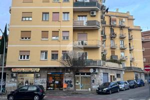 2 LOCALI A ROMA